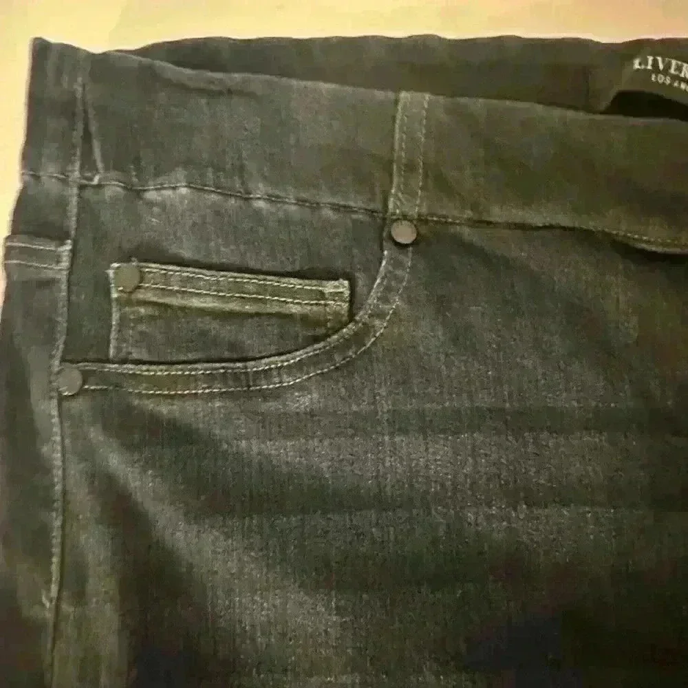 18 W Ankle/crop Liverpool Pull-on Jeggings in Black - Picture 9 of 12